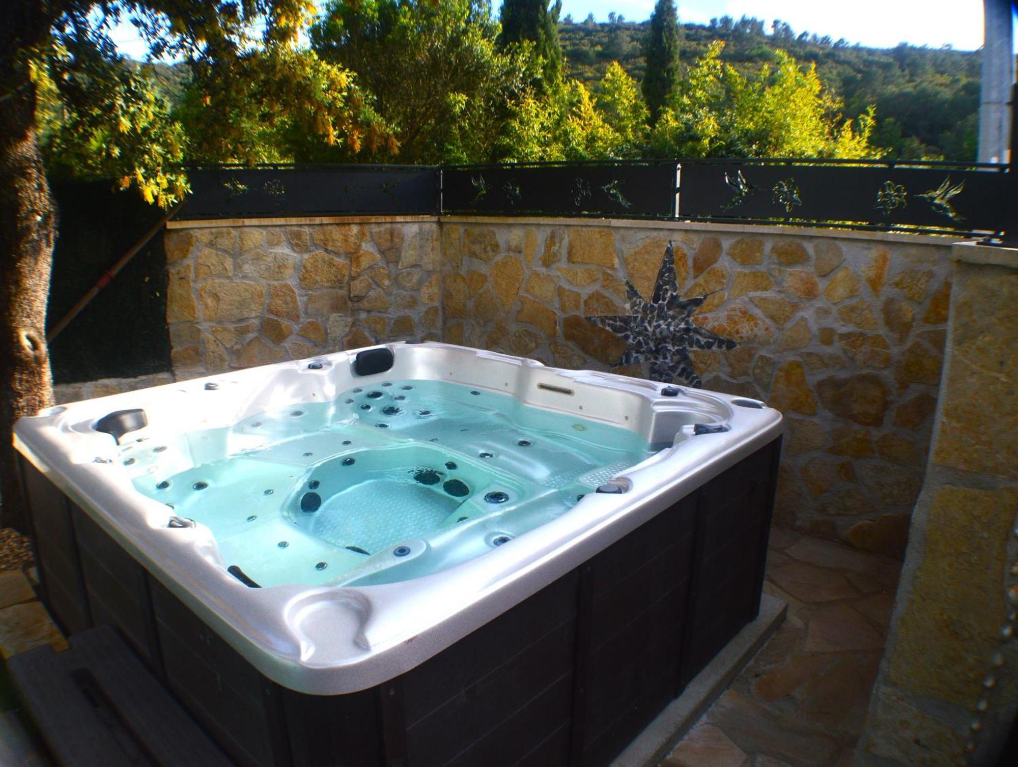 La Rose Des Vents & Spa - Gite Provence Neoules Bagian luar foto